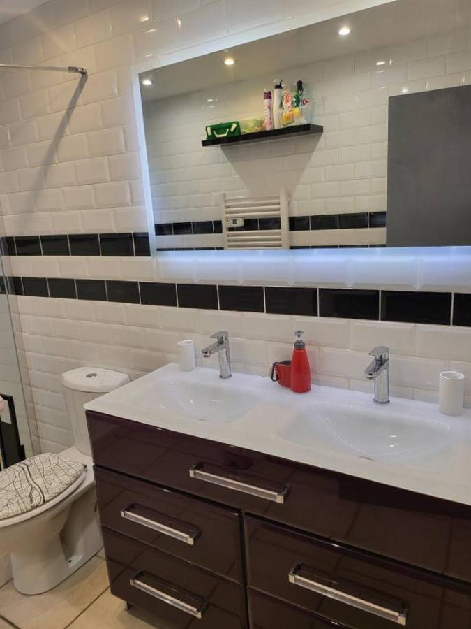 Grande Maison Avec 5 Chambres Et Jardin Avignone Esterno foto