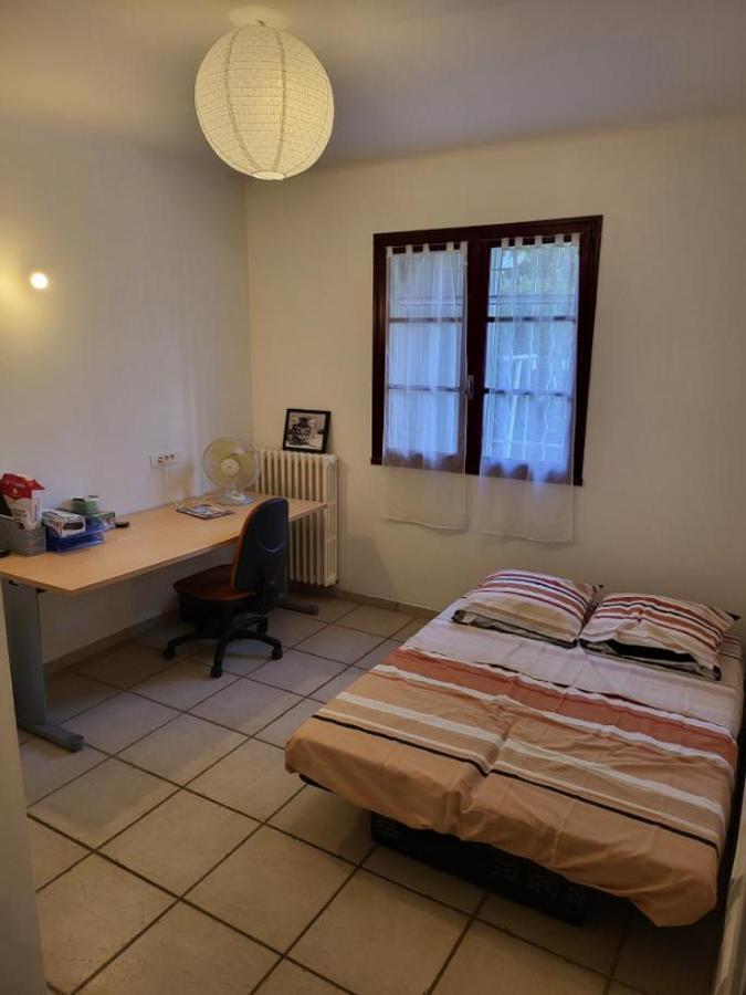 Grande Maison Avec 5 Chambres Et Jardin Avignone Esterno foto