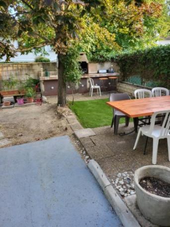 Grande Maison Avec 5 Chambres Et Jardin Avignone Esterno foto